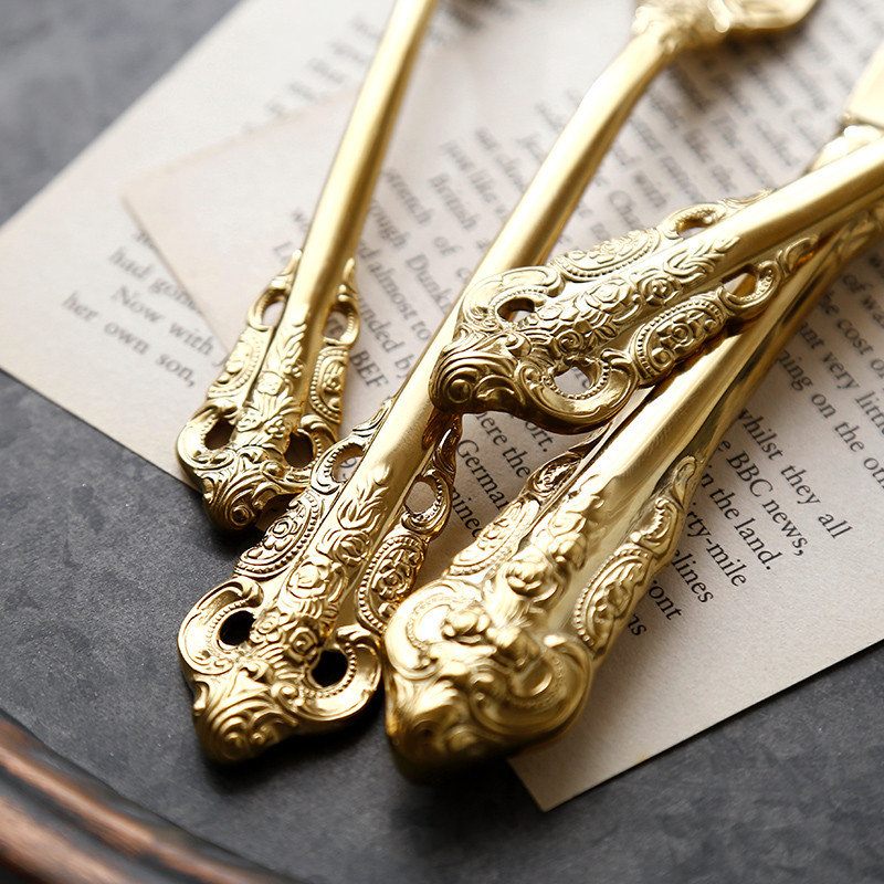 Retro Vintage Western Aranyozott Relief Evőeszközök Étkező Kések Villák Teáskanál Szett Golden Luxury Type